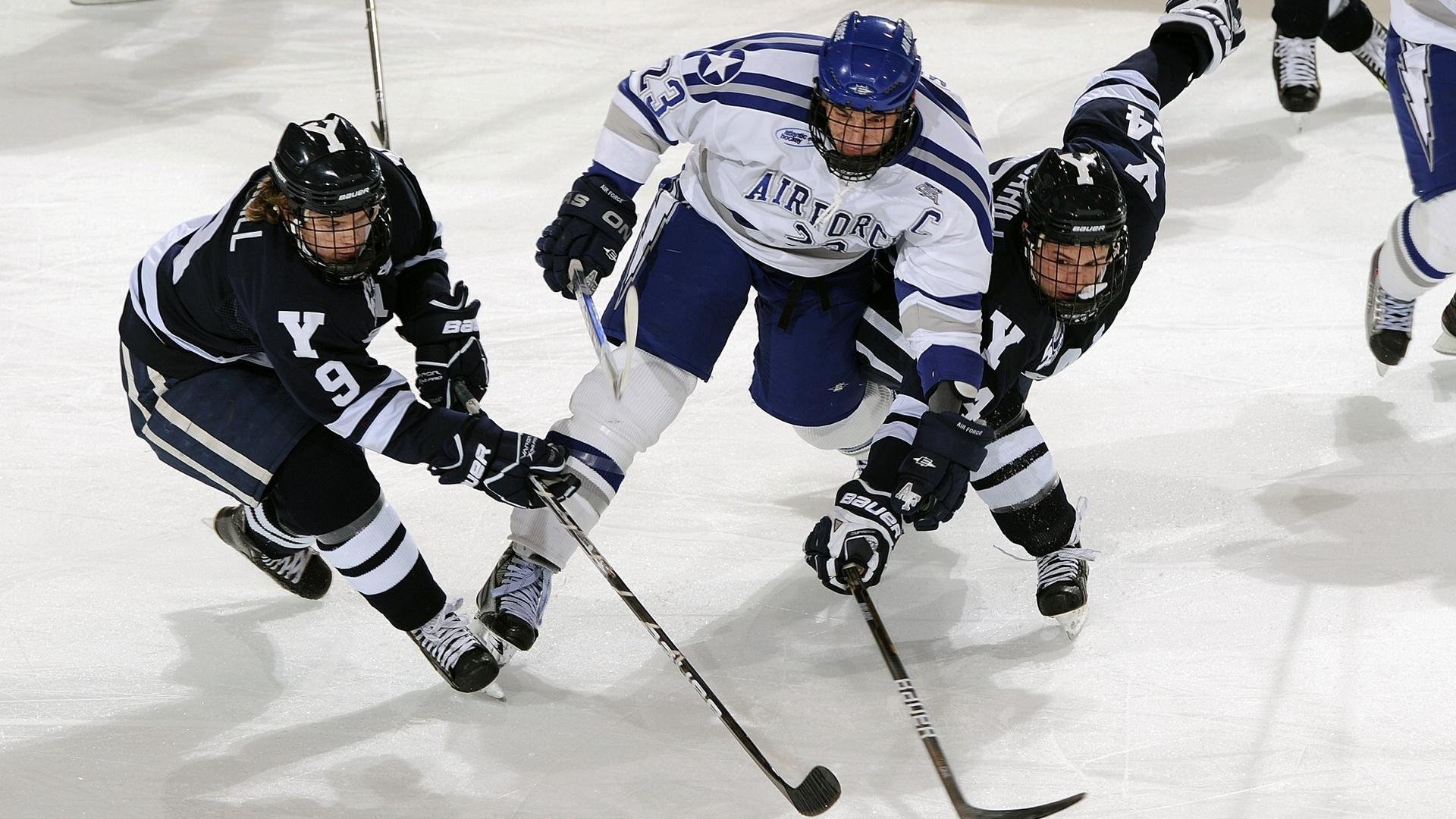 三镇提前二轮保级成功,客战青岛海牛,邓卓翔会不会替补阵容出战